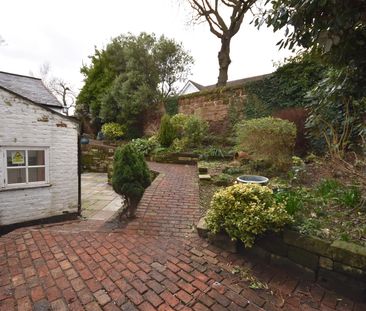 The Parade, Parkgate - Photo 1