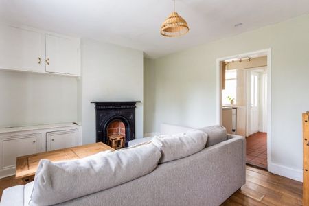 2 bedroom terraced house to rent - Photo 2