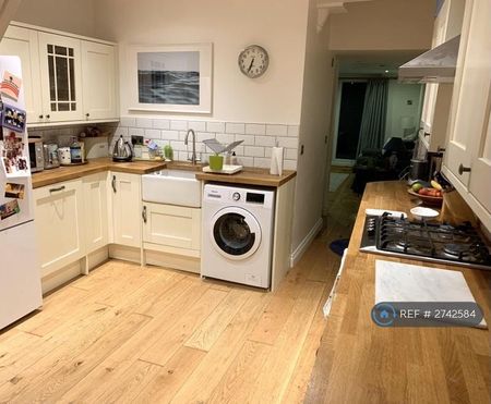 1 bedroom in a house share to rent - Photo 5