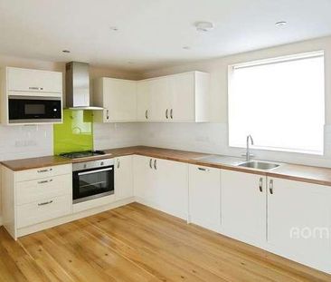 Ilmdeen Court, Queens Road, Farnborough, GU14 - Photo 2