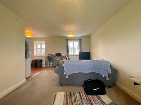 1 bedroom Mews to let - Photo 4