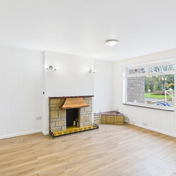 Sycamore Close, Gloucester - Photo 1