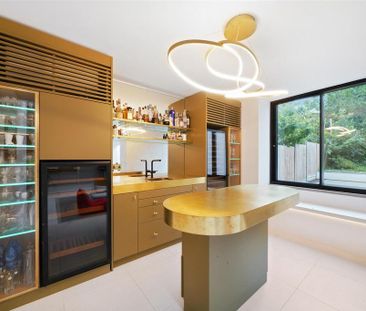 5 bedroom detached house to rent - Photo 2