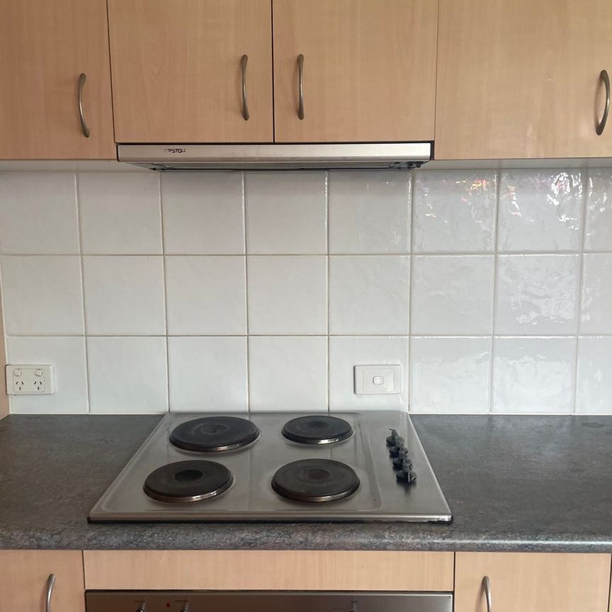 27 Poinciana Street, Wynnum West, Qld 4178 - Photo 1