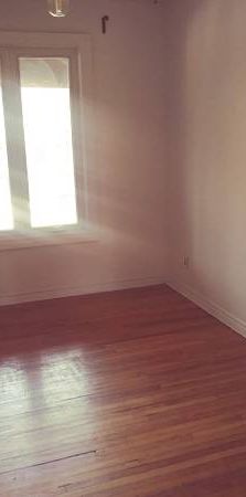 1 bedroom unfurnished ground floor apt in quiet neigbourhood - Photo 1