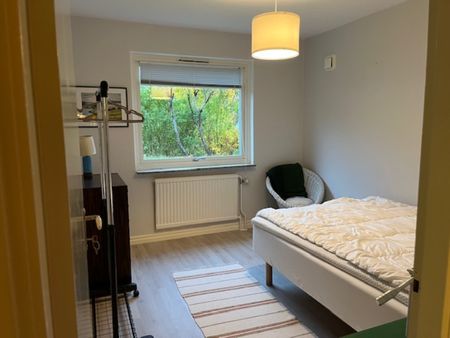 Huddinge - 2rok - tillsv - 9.200kr/mån - Photo 2