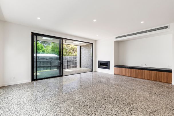 36A Venice St, Mornington VIC 3931 - House For Rent | Domain - Photo 1