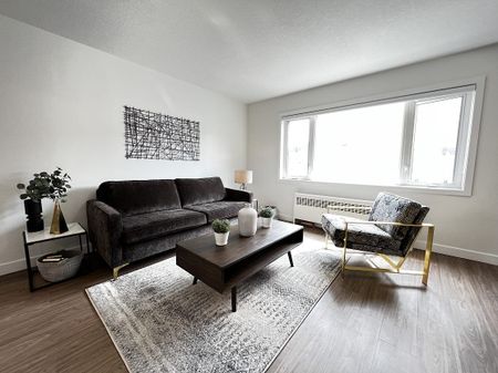 1019 17th Ave SW, Calgary - Photo 3