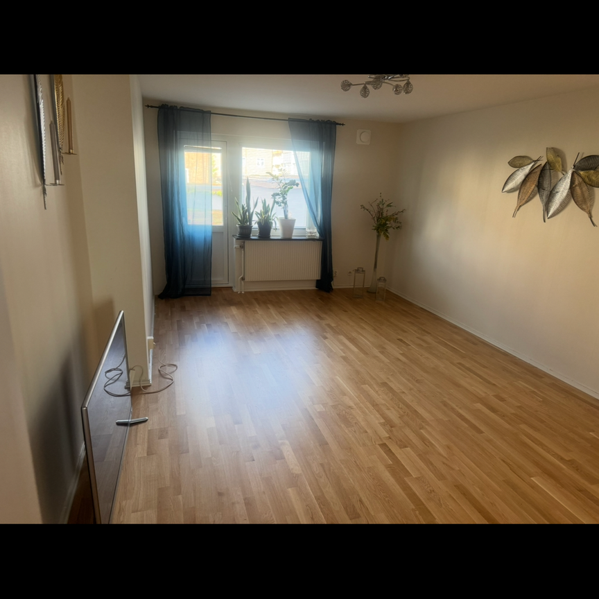 Hubertusvägen, Partille - Photo 1