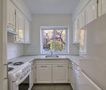 2400 Van Horne Street - Photo 4