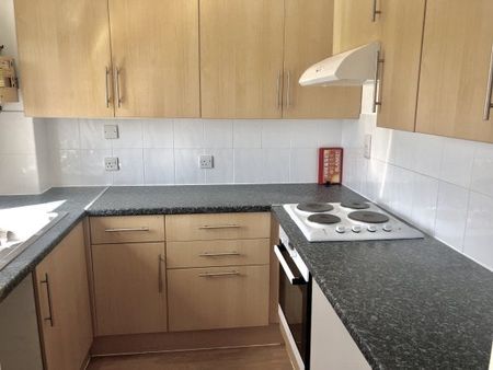 St Michaels Close, Plymouth, PL1 - Photo 3