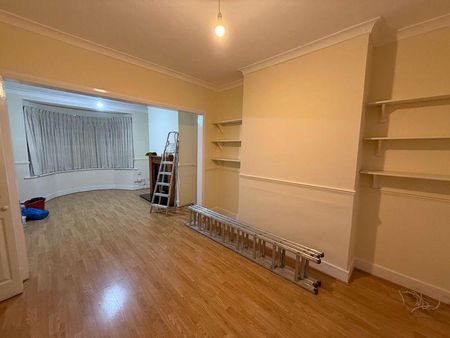 3 bedroom terraced house to rent - Photo 5