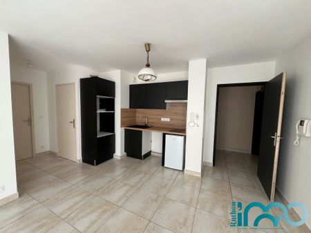 Location Appartement 2 pièces 43m² RODEZ 12000 - Photo 3