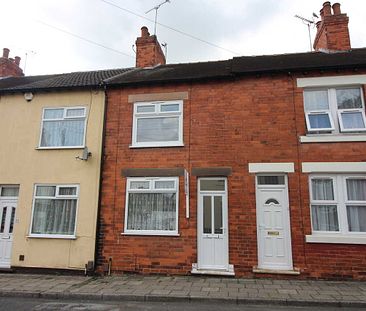 2 bed Terraced - Photo 6