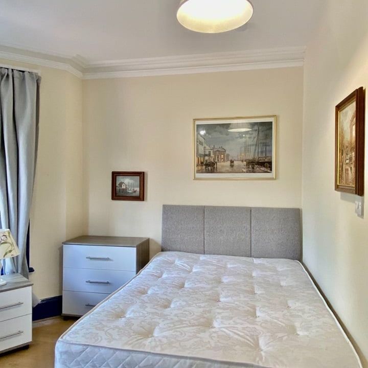 Room in a Shared House, Portswood Road, SO17 - Photo 1