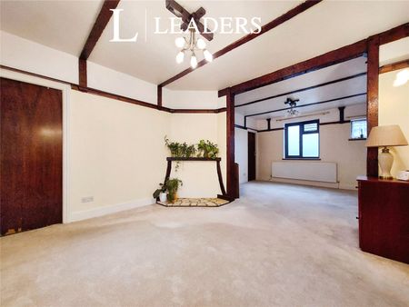 2 bedroom bungalow to rent North Crescent, SS2 - Photo 2