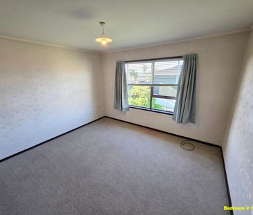 Walk to schools - Photo 2