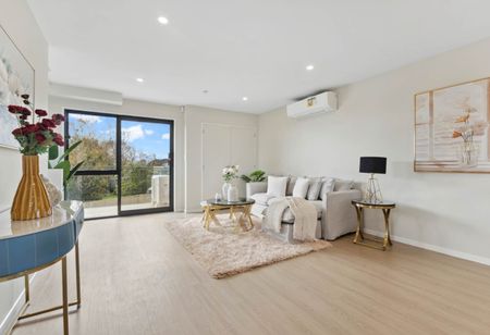 Mangere, 4 bedrooms - Photo 4