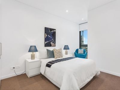 Luxury Living with Ultra Convenience - Photo 5