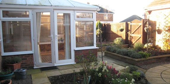 Tulip Fields, Spalding, Whaplode - Photo 2