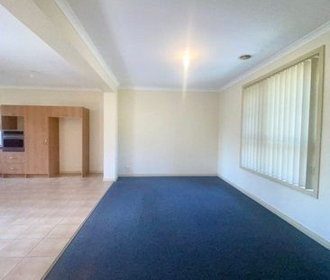 2/12-14 Bartlett Street, Preston VIC 3072 - Photo 2