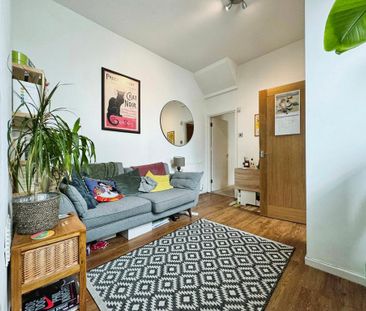 2 bedroom flat to rent - Photo 3