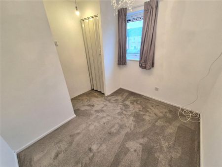 3 bedroom end of terrace house to rent - Photo 3