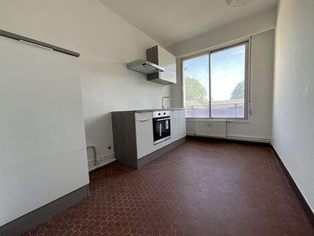 A LOUER - Rue des Poulies - T3 de 70m² avec Terrasse, parking et cave. - Photo 4