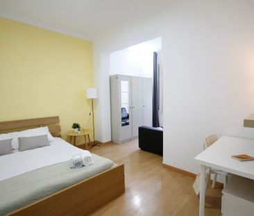 Carrer del Cinca, Barcelona, Catalonia 08030 - Photo 5