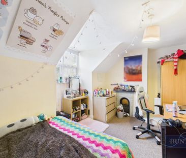 6 bedroom House To Let Total Size: 1539 SQ FT - Photo 1