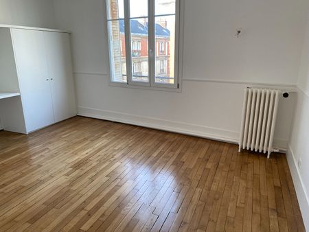 Hyper centre Reims Appartement Reims 72.1 m2 - Photo 3