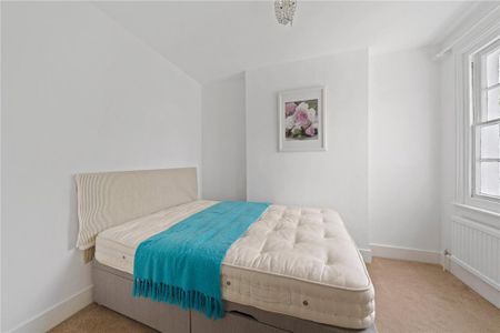 2 bedroom semi-detached house to rent - Photo 5