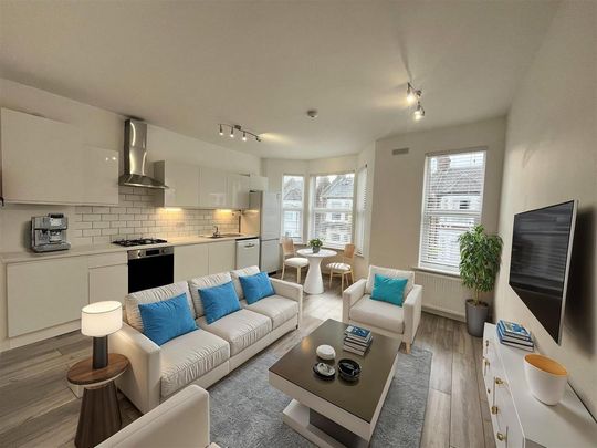 2 bedroom flat to rent - Photo 1