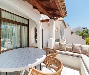 Apartment in Puerto Banús, Costa del Sol - Photo 6