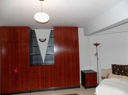 De inchiriat 1 camere, 48 mp, balcon, zona strazii Aurel Vlaicu - Fotografie 2