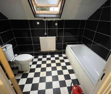 1 bedroom in a house share to rent - Photo 6