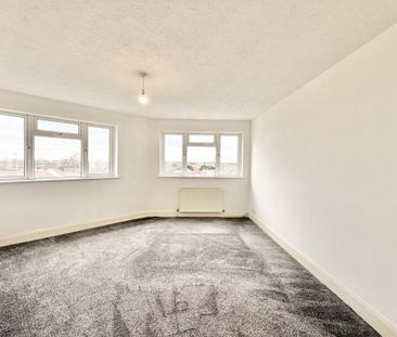 3 bed Flat Manners Corner, Manners Way, Southend-On-Sea, SS2 - Photo 1