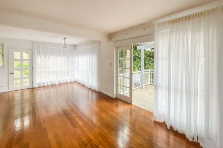 Lovely Family Home! - Photo 3