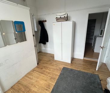 Studio Flat, London Road, CR0 - Photo 2