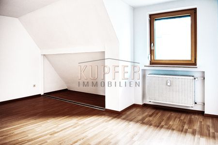 Wohnen mit Flair: Dachgeschosswohnung in bevorzugter Lage! - Photo 2