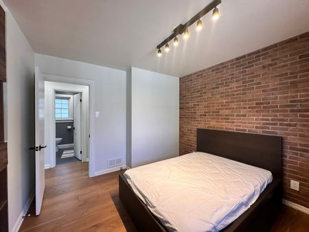 For Lease - 26 Trophy Drive, Toronto, Ontario - Photo 2