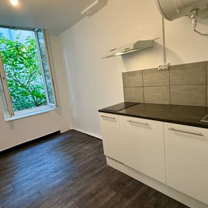 Location Appartement 1 pièce 26m² MARSEILLE 5ème - Photo 2