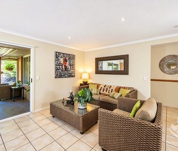 Spacious Family Home in a Convenient Arundel Location - Photo 2
