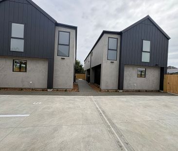 Brand new 2 bedroom, 2 bathroom Townhouse! - Photo 6