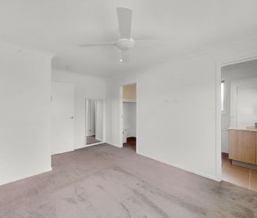 For Lease: Modern Family Living at 13 Brunner Drive, Park Ridge! - Photo 5