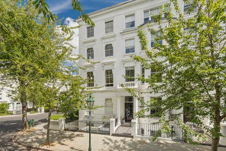Traditional townhouse in the heart of Kensington - Photo 3