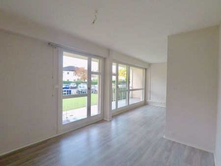 Location Appartement 3 pièces 82m² POITIERS 86000 - Photo 4
