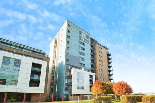 Lady Isle House, Ferry Court, Caerdydd, CF11 - Photo 1