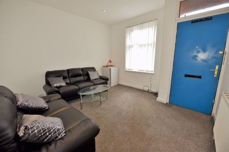 3 bedroom House in Burley Lodge Terrace -3 Bed, Leeds - Photo 3