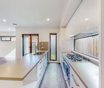 1B Cosmos Street, Glenroy - Photo 2